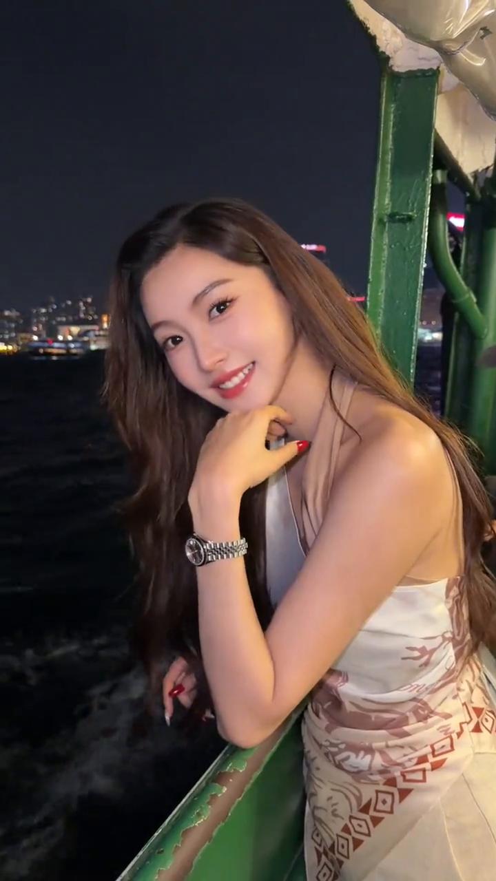 其实都几嘢挂住你㗎，不如出嚟码头度偶遇下你话咧。