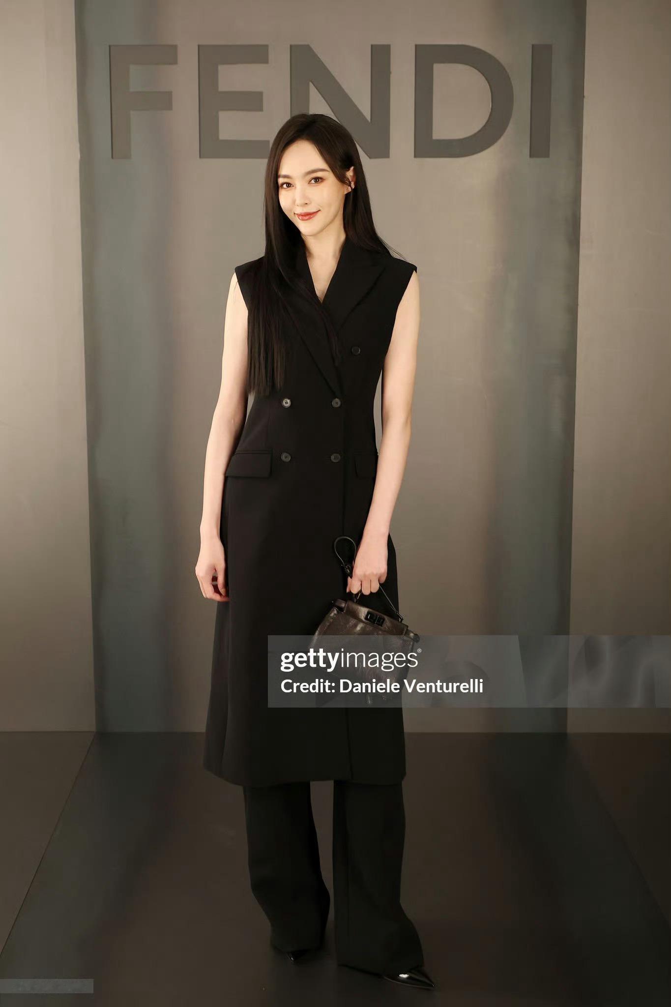 唐嫣、宋雨琦米兰时装周Fendi大秀G社生图挺好的，都扛住了