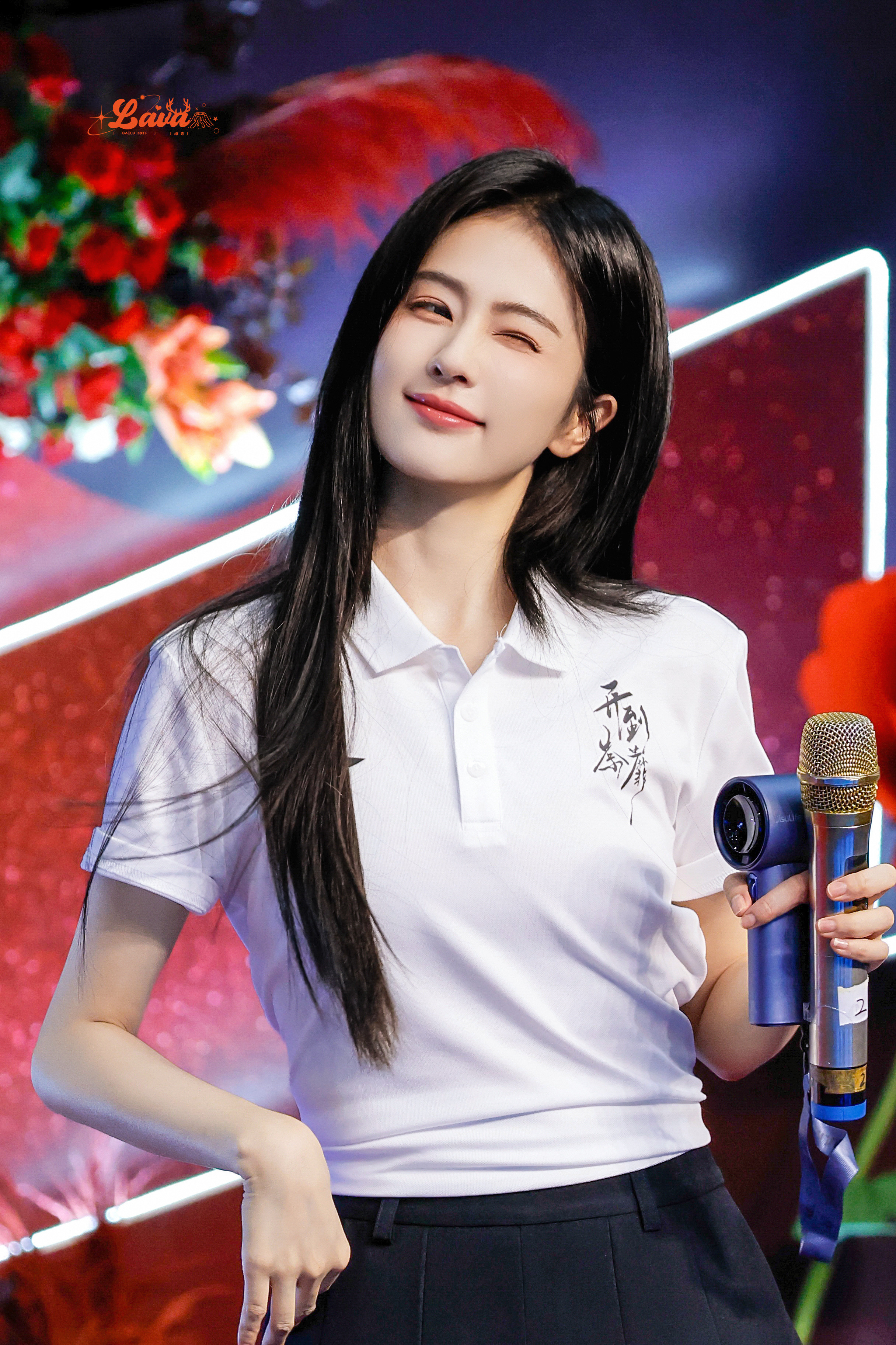 白鹿你终于原谅现偶了被我们白鹿王韵娜钓成翘嘴啦