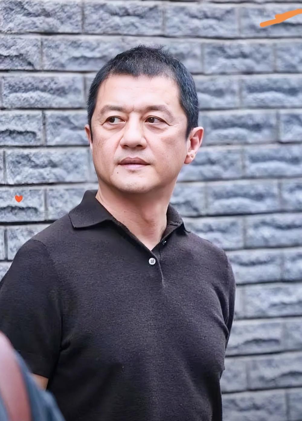 李亚鹏现在估计很头疼，他无论如何也想不到，3月31号大半夜，李亚鹏又被顶上了