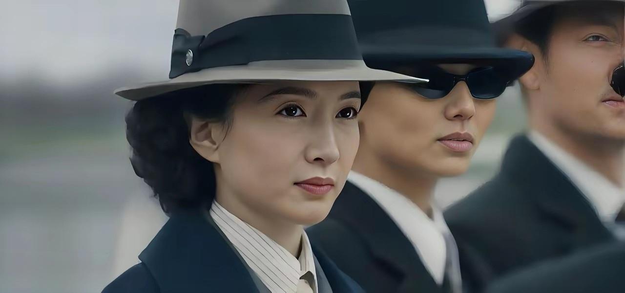 追剧《醒来》第17丶18集，剧情太精彩了，看得人心惊肉跳！由于
