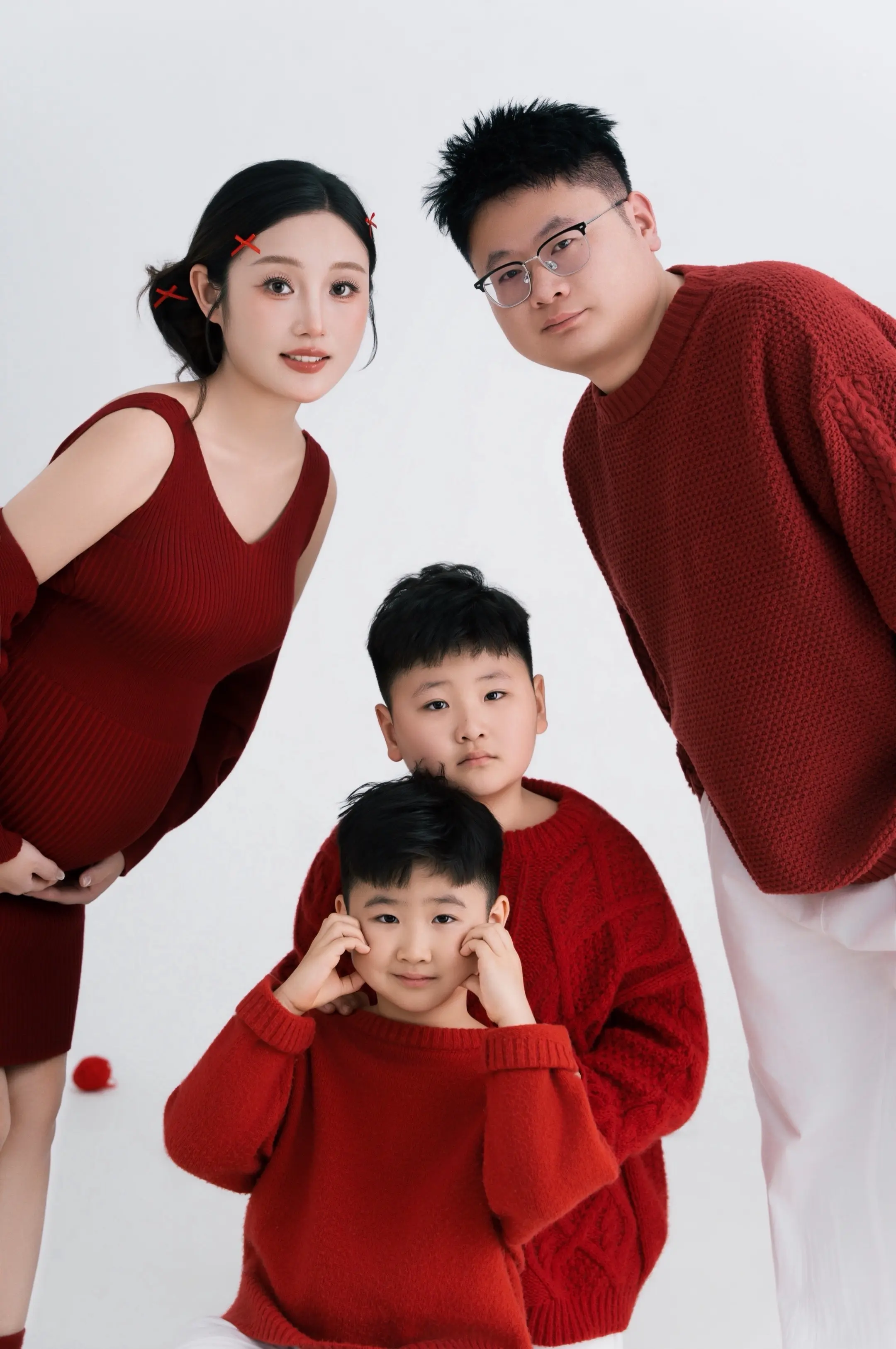 要问什么是幸福，那就是此刻…家人健康，我也即将成为三个孩子妈妈，虽有争...