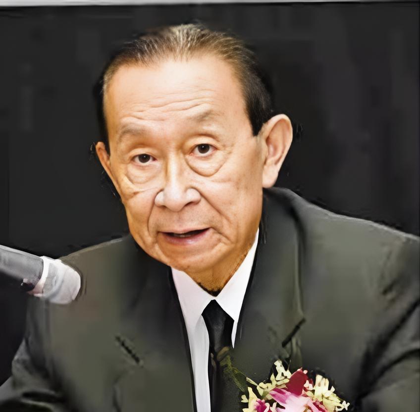 林则徐五世孙凌青，为毛主席翻译“一切反动派都是纸老虎”，气跳美国记者。这