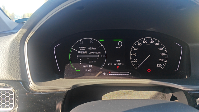 不和插混大电池做对比用电多了油耗肯定低，除非馈电，都说比亚迪和秦省油，都不如思