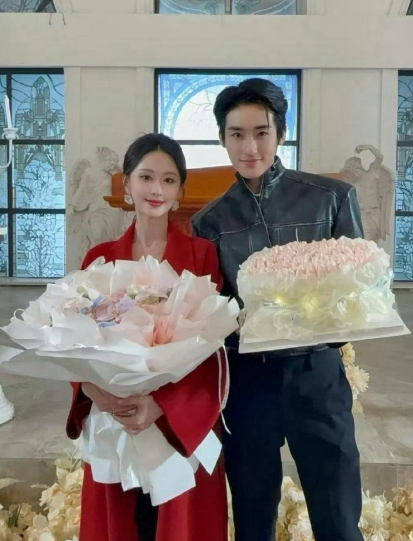 这么多年喽，小雨妖妖跟真水无香，你俩咋还不见老