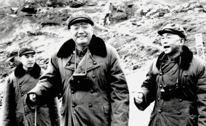 上世纪70年代，军区司令尤太忠少将得知：“老战友史景班少将的3个女儿被分配到内蒙