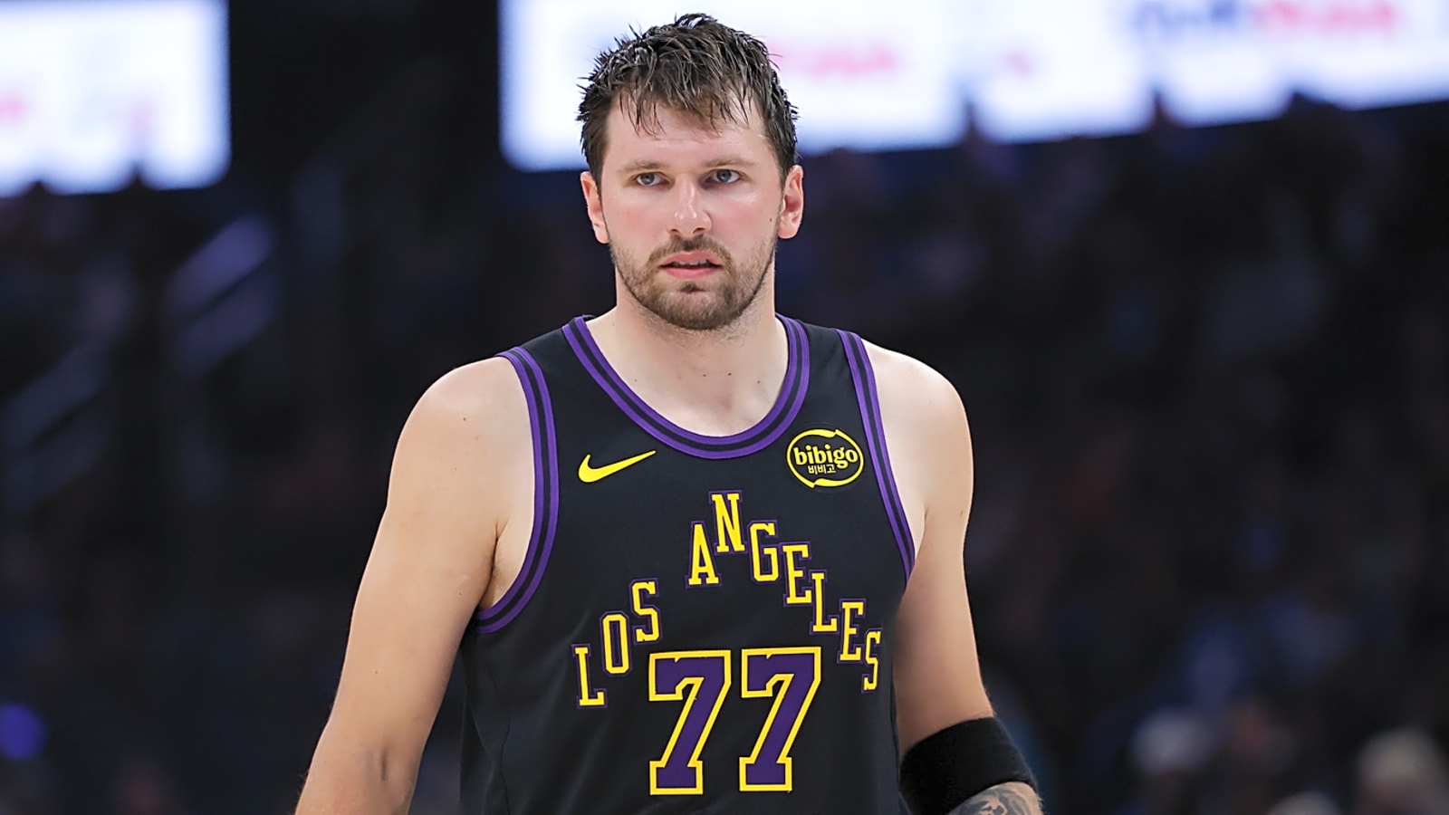 湖人股权动荡！各队紧盯东契奇，2028年即可成为自由身据ESPN消息，受湖人股权风波影响，联盟多支球