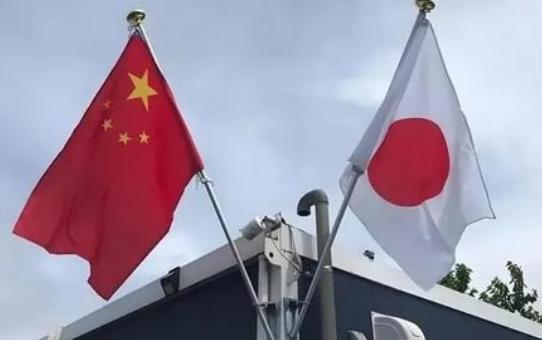 团结才有力量。日本为什么总是敢于欺负中国，再而三的？毛主席曾经表示，日本之所以敢