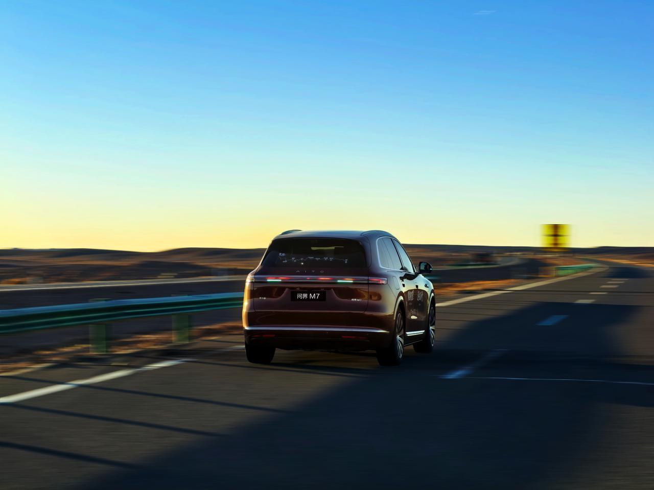 续航1625km+外放电！全新问界M7把冬季露营玩明白了北方的冬天想露营又怕冻