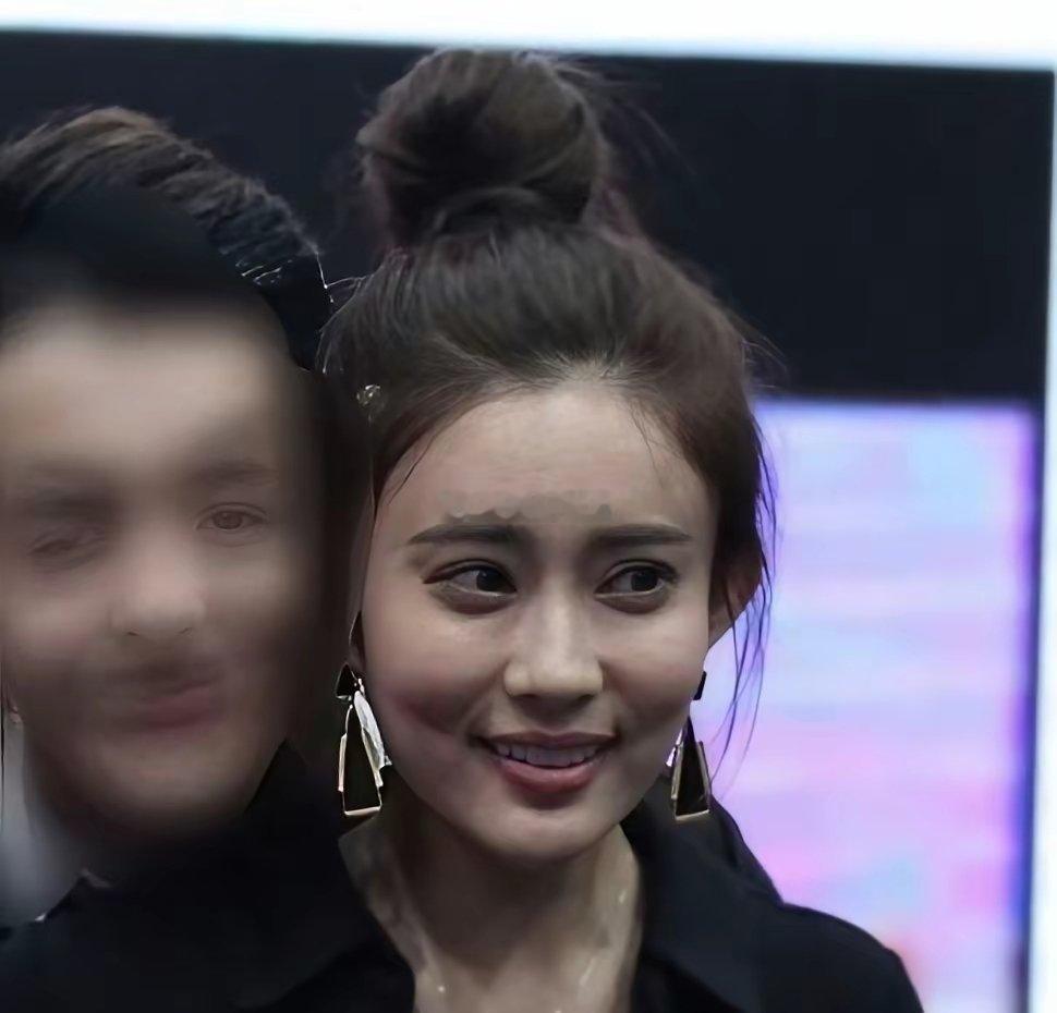 早期的孟子义头发就好多啊，丸子头竟然那么大
