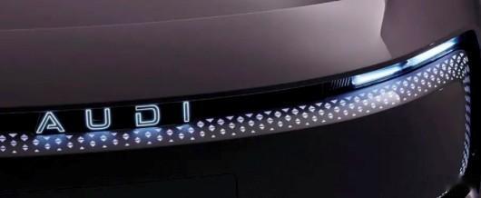 奥迪在华推出纯电车型AUDIE5Sportback，以字母标替代经典四环标