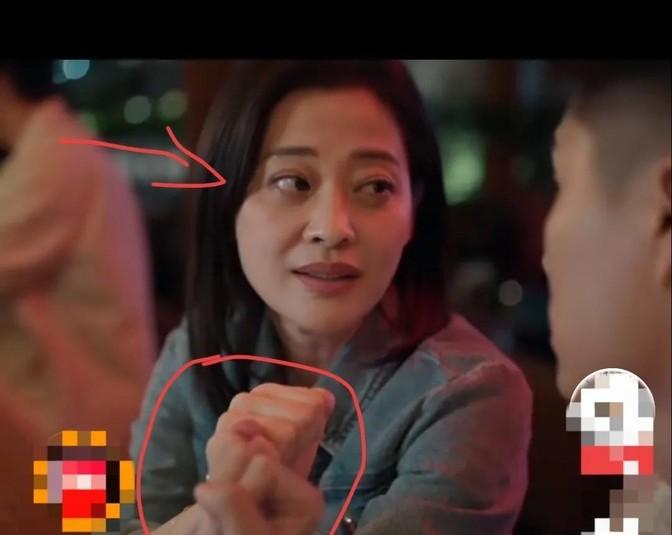 ＂梅婷这媳妇当得有问题！＂我和老婆睡前聊起热播剧，她突然冒出这句狠话。我惊得差点