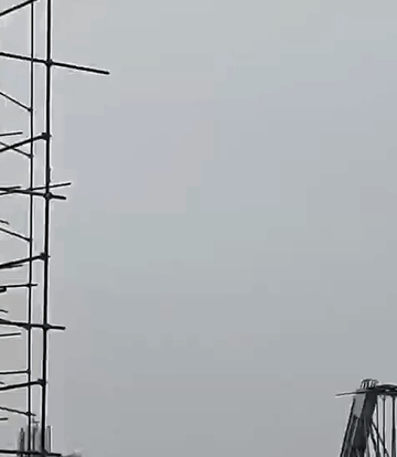 2.3日一早，新抵达伊朗的俄罗斯米-28“浩劫”攻击直升机在德黑兰进行了首飞。