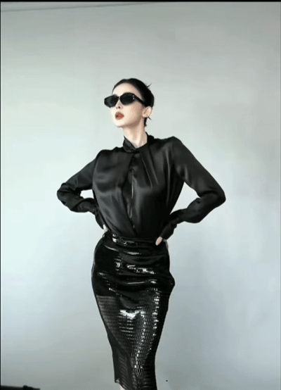 秀梅给娜扎做的黑天鹅大光明发型娜扎化妆师秀梅这款黑天鹅大光明发型封神了！秀梅老