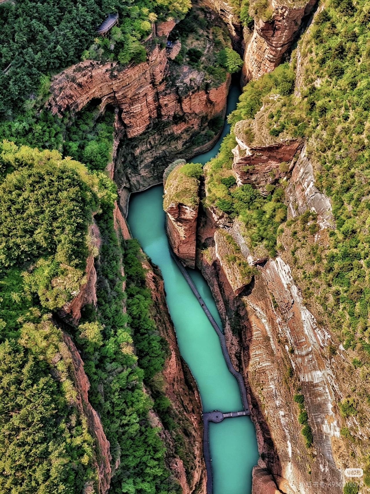 山西你真离谱！中国版科罗拉多大峡谷不宣传？山西文旅不宣传黄崖洞你糊涂呀！这