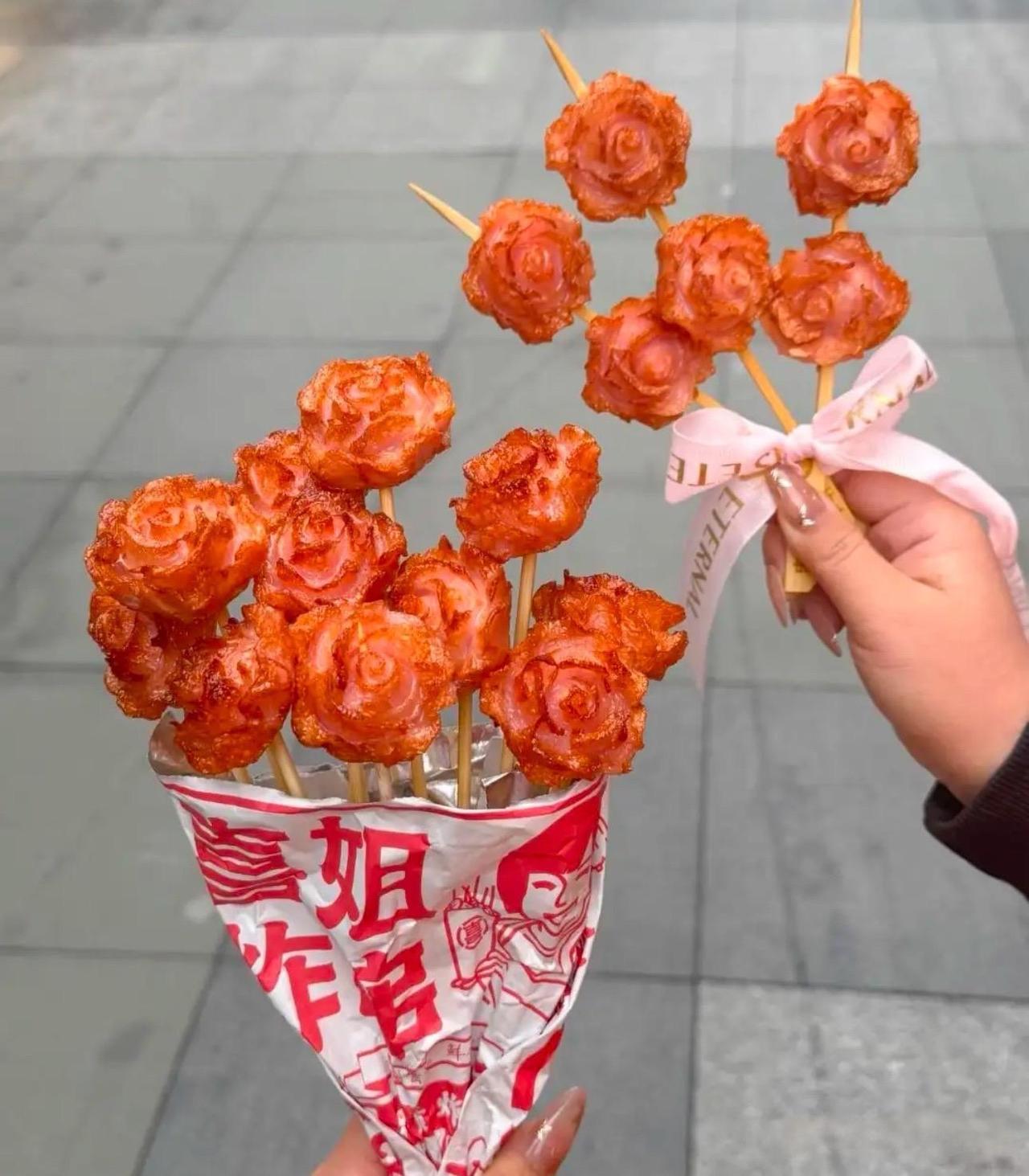 这卖点肠也不容易啊