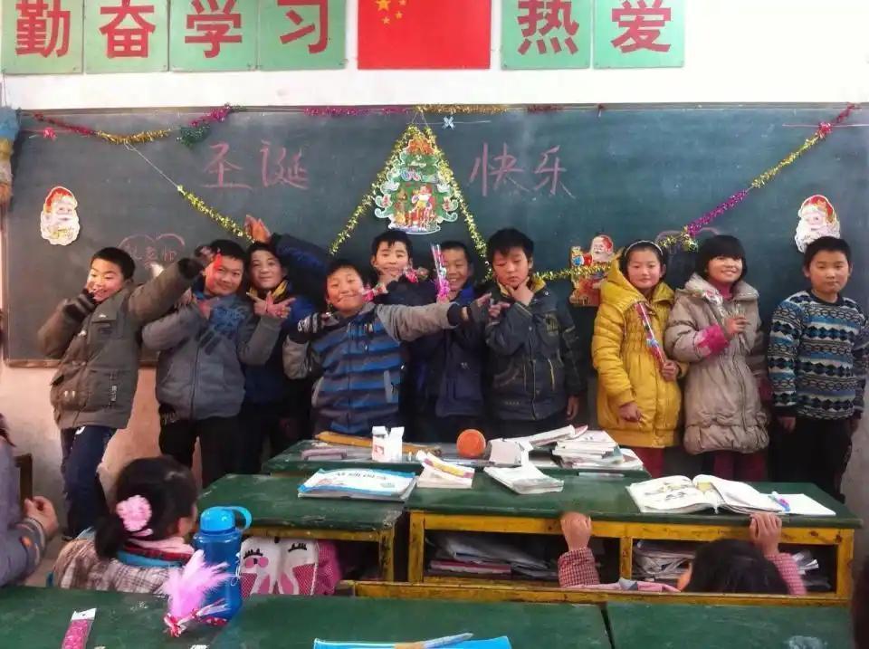 太有缘分了！安徽宿州，一位女老师晚上饿了就点了份外卖，期间看订单信息时，突然发现