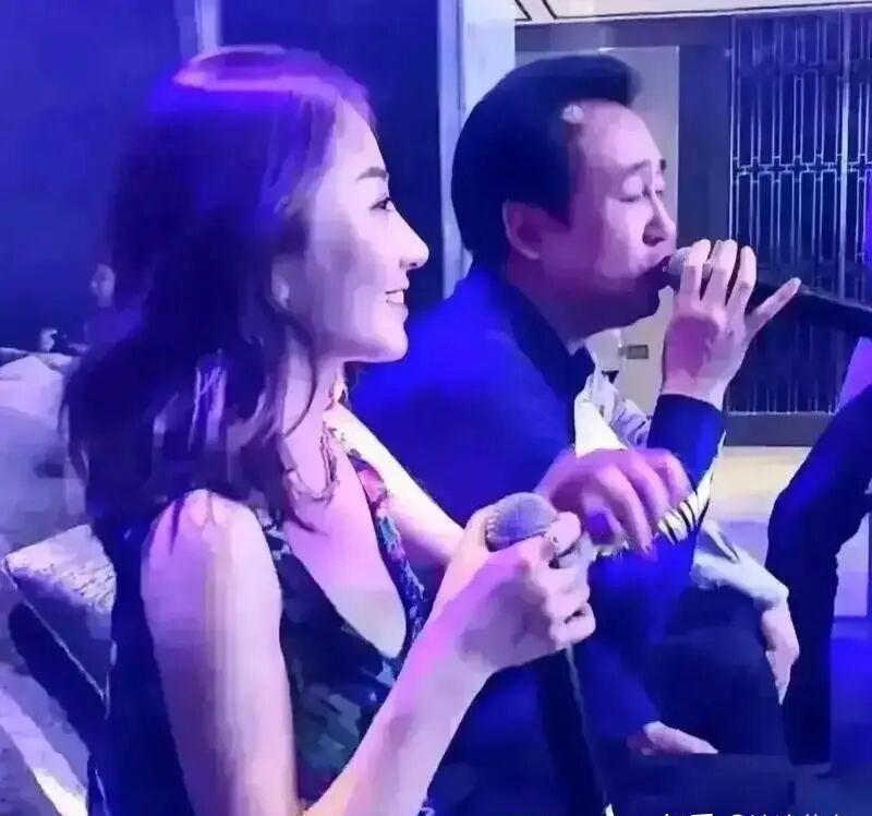 许家印的二三事儿||想到哪儿就写到哪儿，没啥时间线。许家印有俩儿子，大