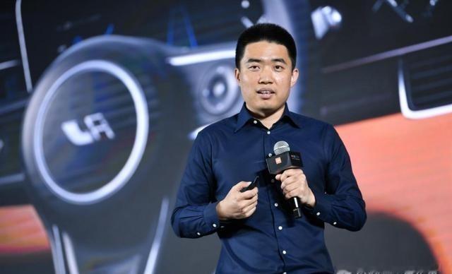 为什么这么多人看不惯理想汽车？真正该盯住的，不是网上骂声有多响，而是中国新能源