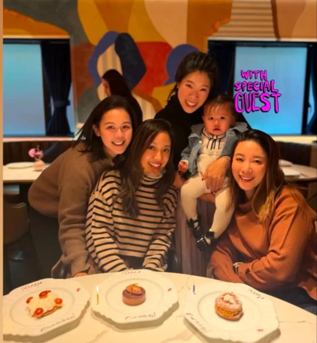 徐子淇与妹妹徐子欣相差三岁，各自嫁入富裕家庭，生活优渥。姐姐徐子淇嫁给豪门公子李