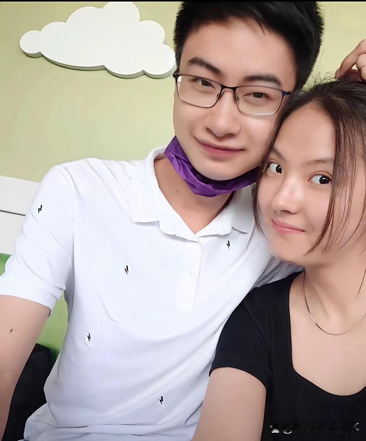我总觉得，庞众望和那姑娘，最后大概率成不了夫妻。不是说他们当初动的心思不真，而