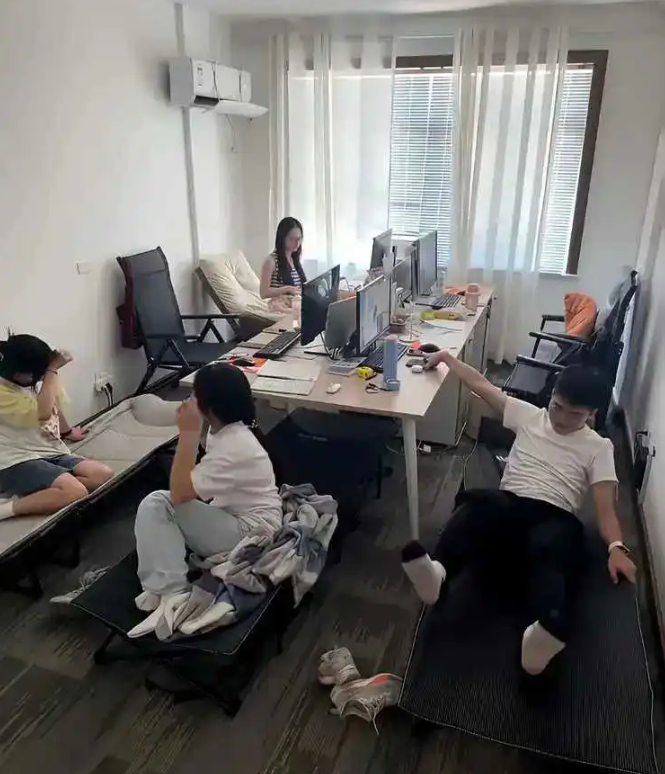 就是毁了也愿意，男人都是这德行。