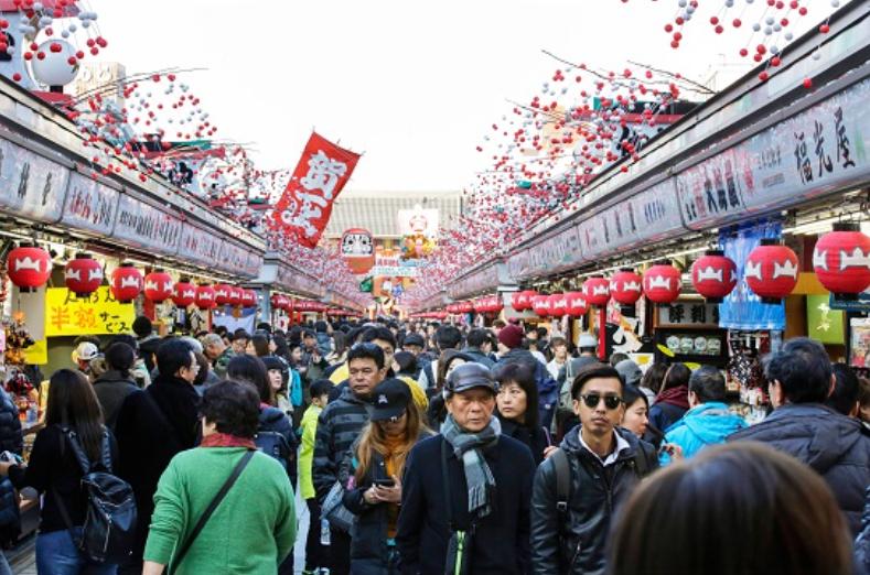 中国游客涌入日本，但出手不再阔绰，日媒彻底急了。9月10日，日媒感叹“中国访