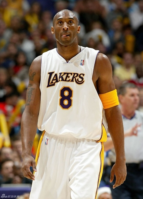 【🏀篮球传奇！科比·布莱恩特：2004-05赛季回顾🏆】在那个赛季，科比·布