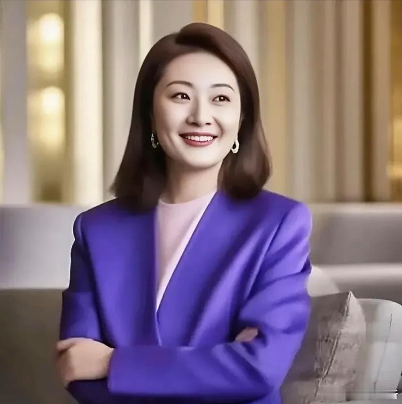 长公主看似心狠，却是最明事理之人。她拒绝了京中所有贵公子的追求，撕毁了所有庚帖，