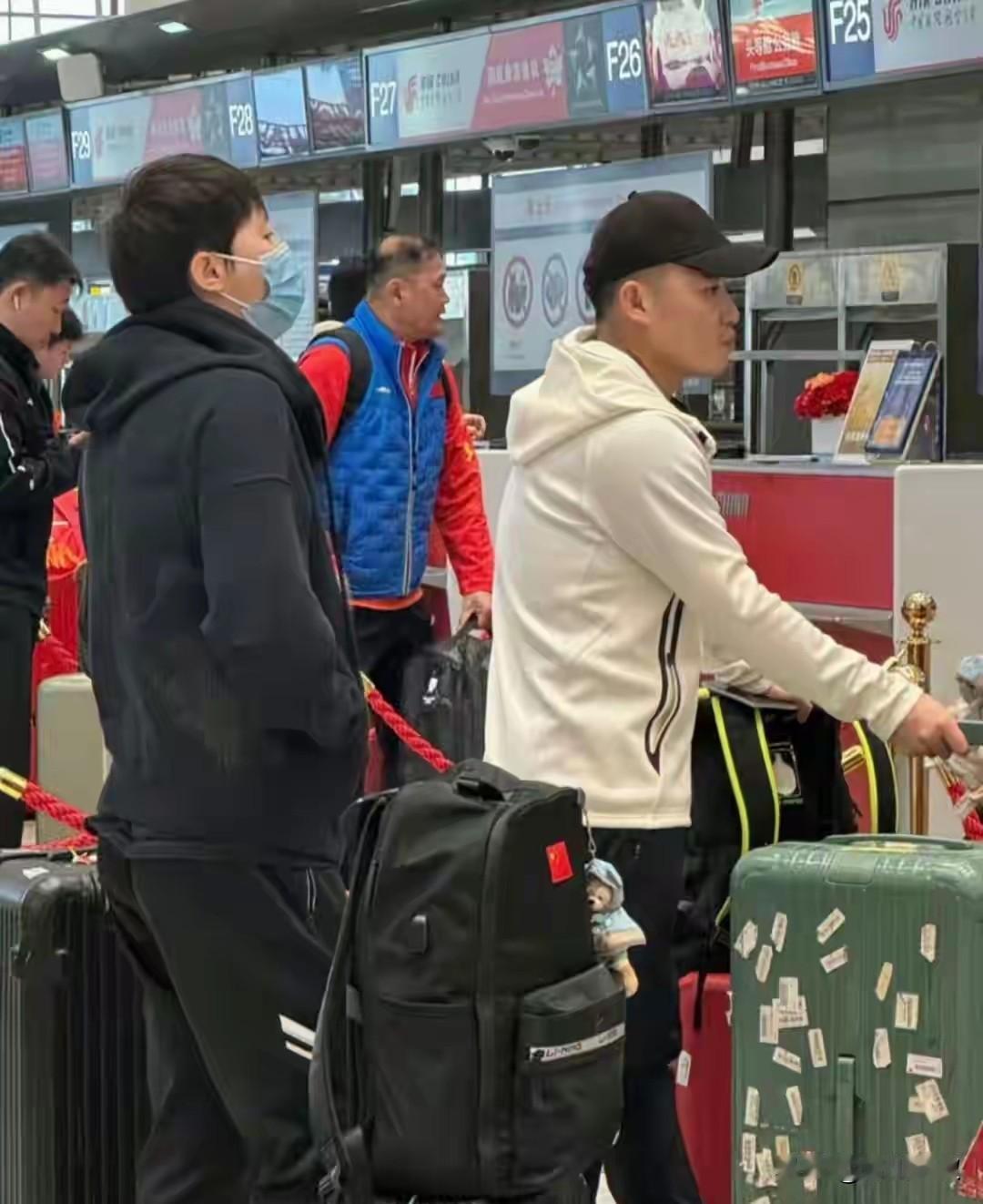 棒！印度亚锦赛，任皓又是王曼昱主管教练，这事是不是定了？我记得多哈世乒赛，