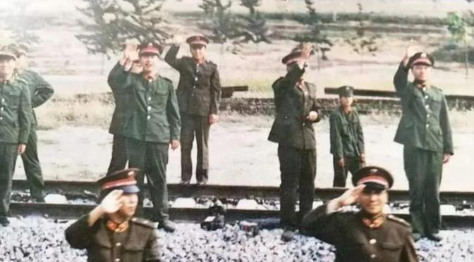 1982年，在军科院待了17年的李际均回到部队任师长，同年他在十二大上以师长的身