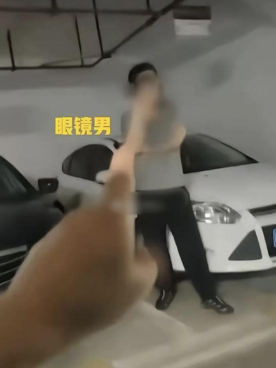 发现没，雷某某太清醒了！6次调解，雷某某1次都没去。因为他可能意识到碰到硬茬了