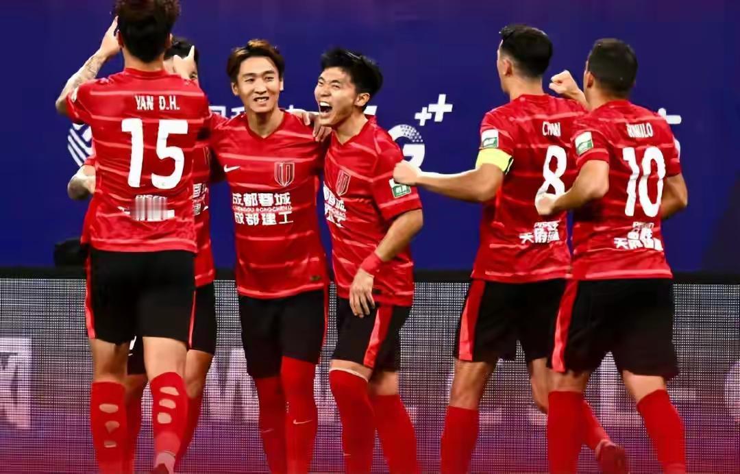 成都蓉城与韩国教练徐正源的续约已进入严重危机，谈判基本破裂，徐正源已于12月15