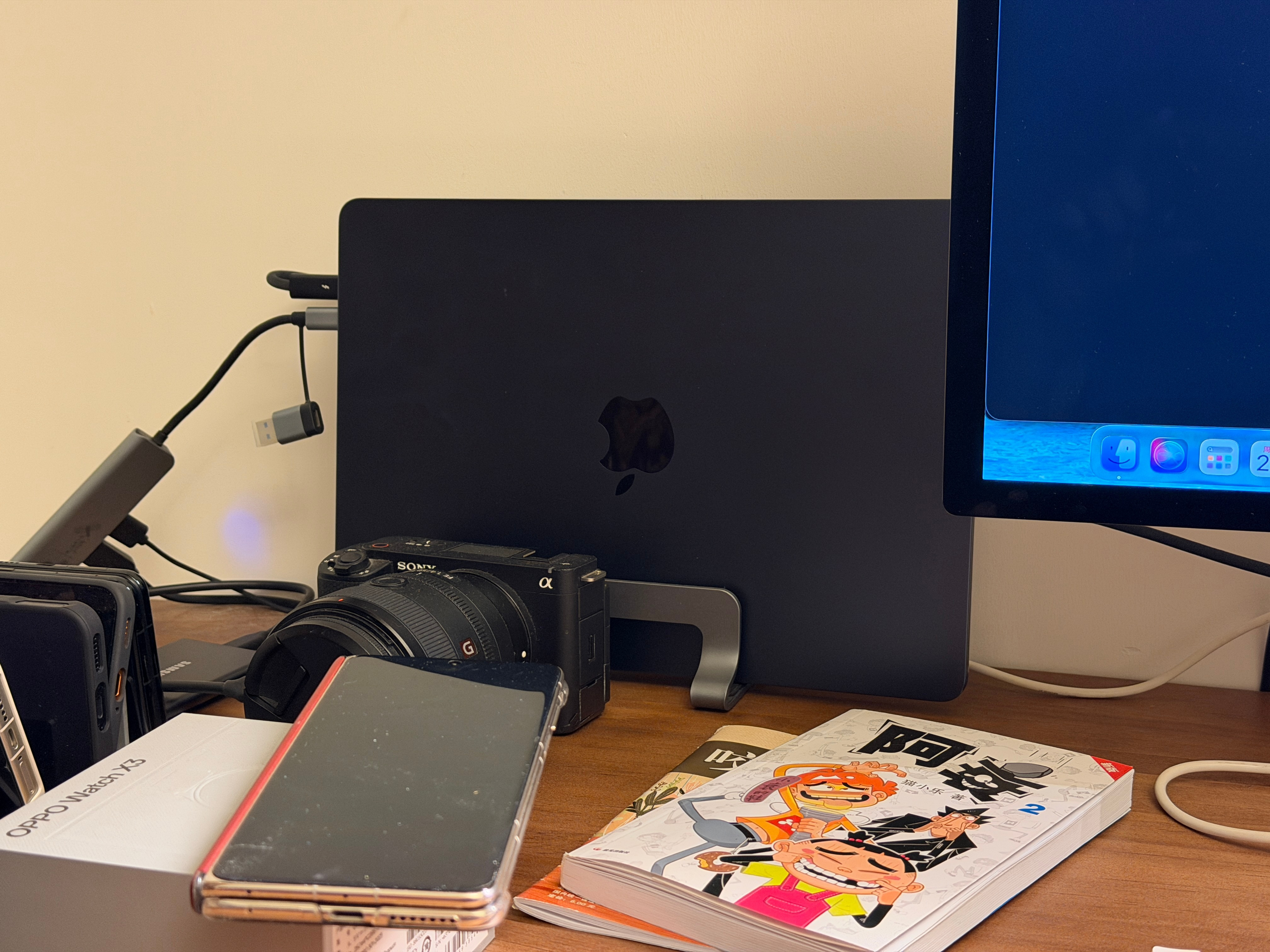 最近连续出差跟我的M3芯片的MacBookAir用出感情了，我发现正常办公使用