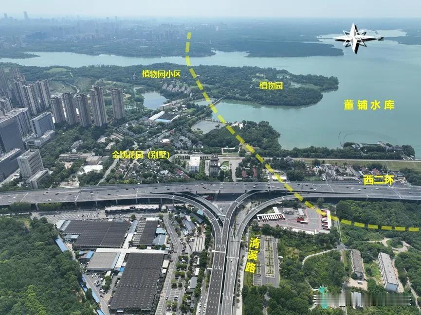 这是个大工程，下穿董铺水库。投资好些亿。G4001连接线（北二环西延)下穿董铺