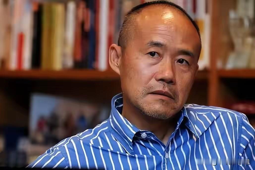 姚振华这个人，完全不经扒因为一扒你就会发现，当年他执意要进万科，触动的远不止