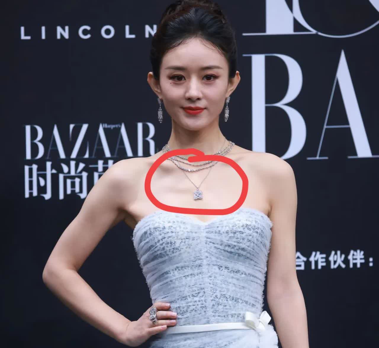 原来赵丽颖和冯绍峰分开是有迹可循的不是因为冯绍峰人品不行也不是因为聚少离