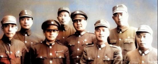 1947年5月16日，整编七十四师在孟良崮覆灭，少将旅长陈嘘云中弹倒地，解放军战