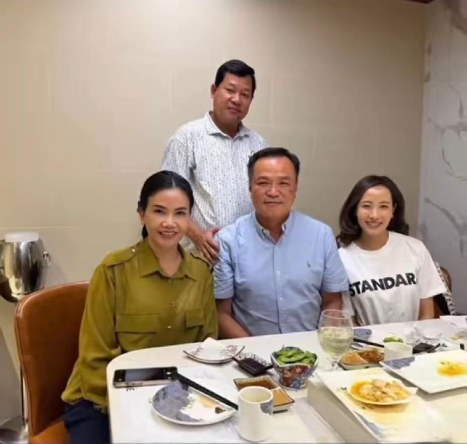 洪森又想故技重施，搅乱泰国政坛。洪森把阿努廷与阿努廷夫人穿着便装与柬埔寨省长