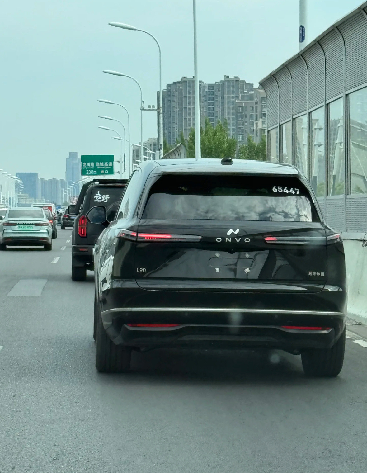 乐道L90无伪装野生路试车，帅吗？​​​
