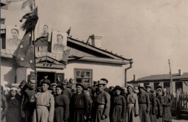 1938年，苏联以残忍的方式处决了2万余名外蒙古高官显贵，其中包括蒙古王后吉尼皮