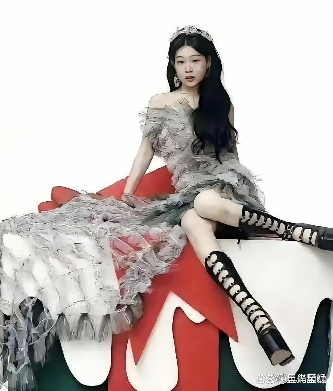 小沈阳是真舍得捧女儿，沈佳润第三次登上杂志封面，比以前好看了
