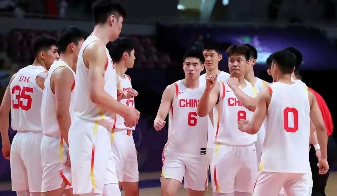 周琦以后不需要打篮球了，他可以从事以下职业：1：做中国男篮比赛的解说嘉宾，这