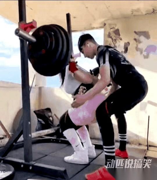 你以为的出轨，是天雷勾地火，是一场蓄谋已久的背叛。扯淡。那都是电影。真正的