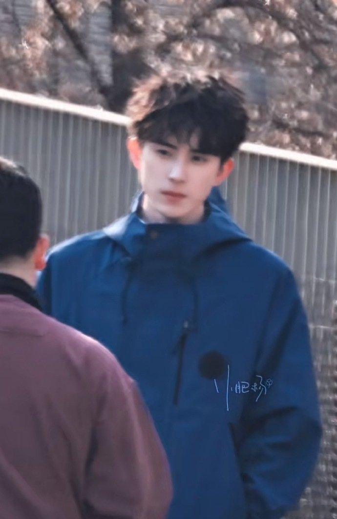 敖瑞鹏瘦了敖瑞鹏瘦了之后也太好看了吧！路透里的状态绝了，一定要照顾好自己！敖瑞鹏