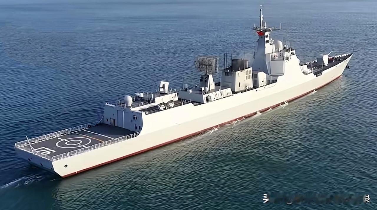 052D驱逐舰最新改进型（052DM）装备了我国最先进的850毫米直径HT-1型