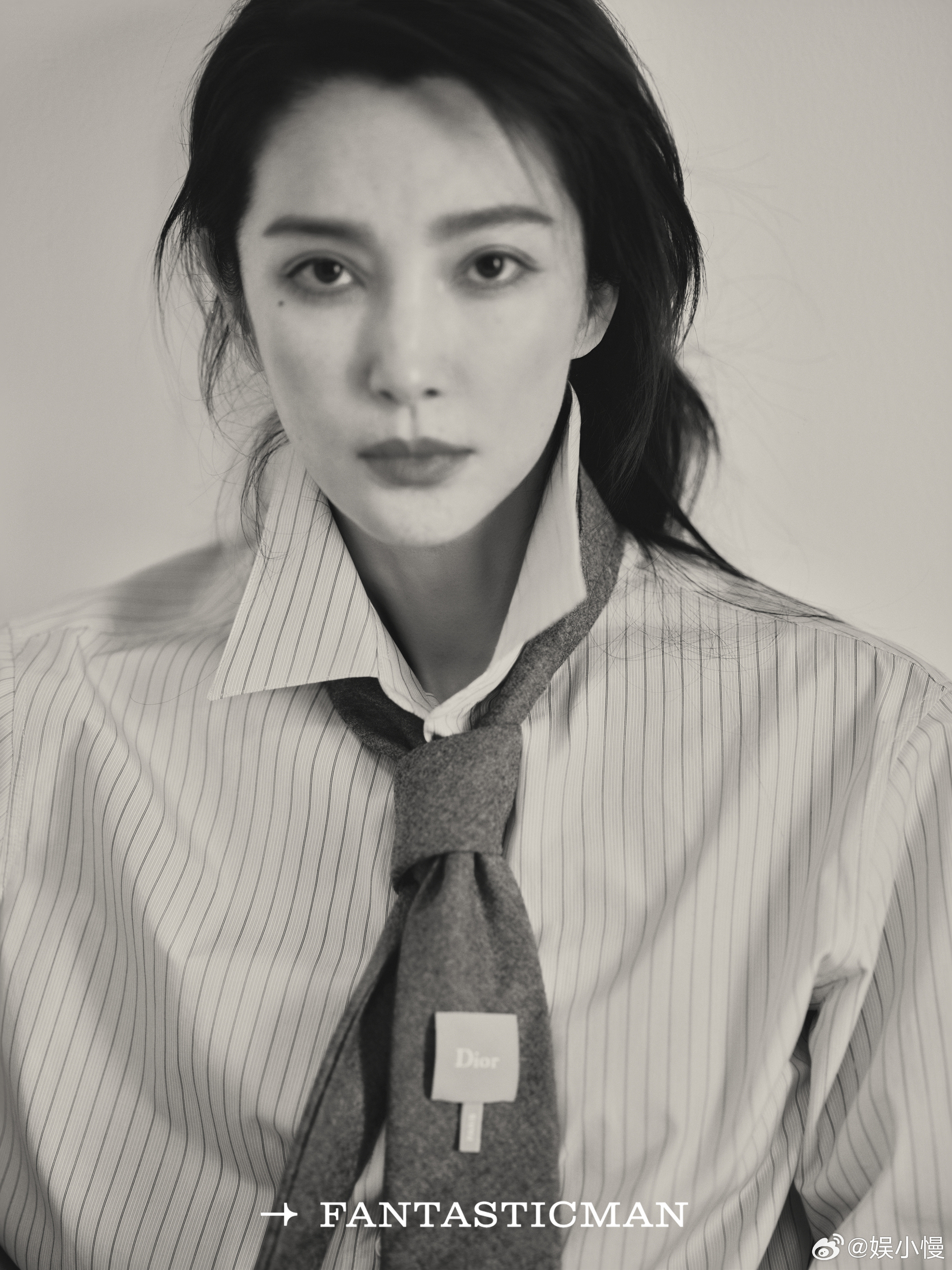 李冰冰三月三刊三副面孔2026才到第三个月，李冰冰已解锁三本封面三副面孔。表现力