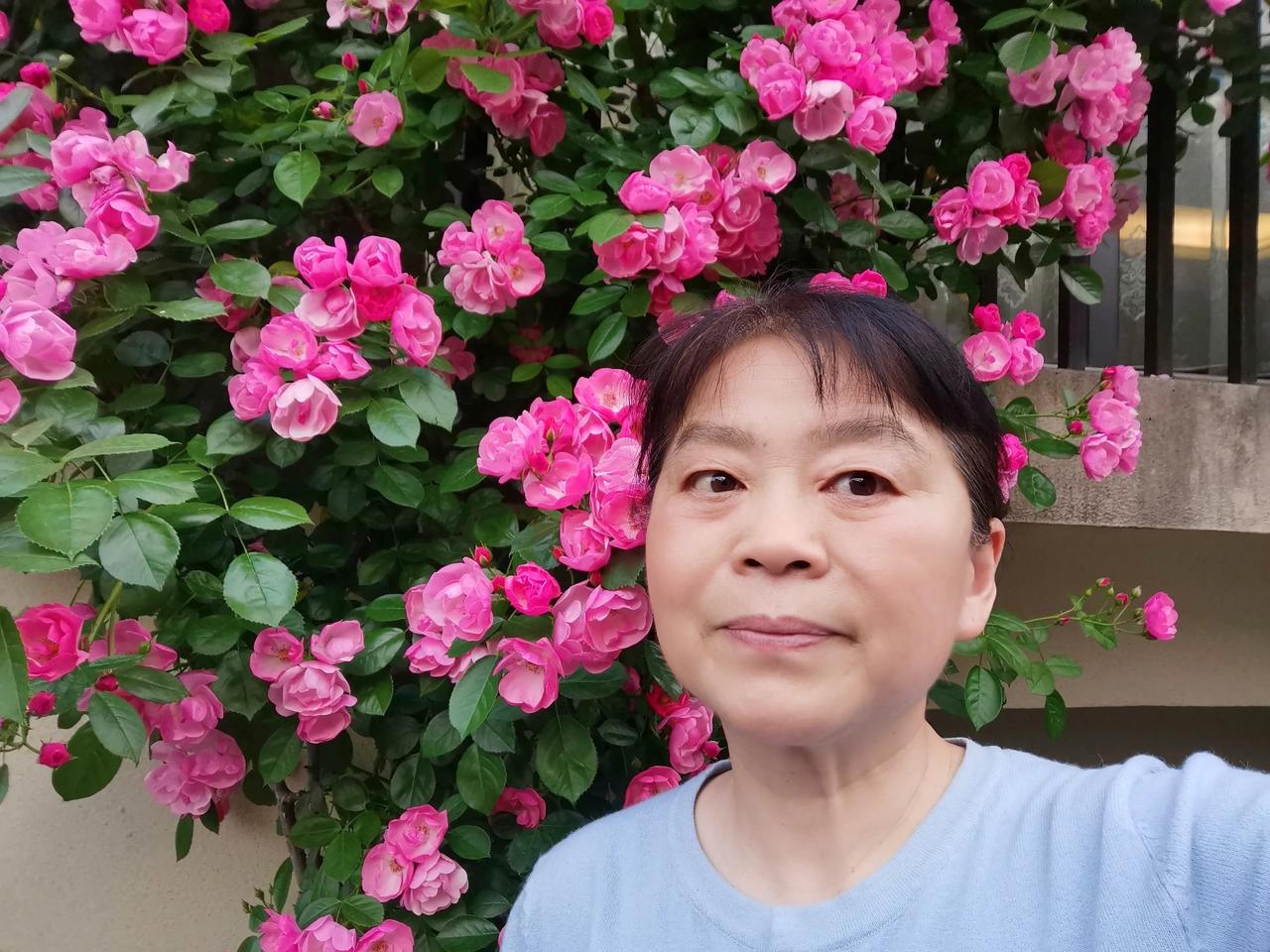 我是一个六零后，虽然长像不咋地，但是这个年龄我决不穿老年装，人过六十已经是老态龙
