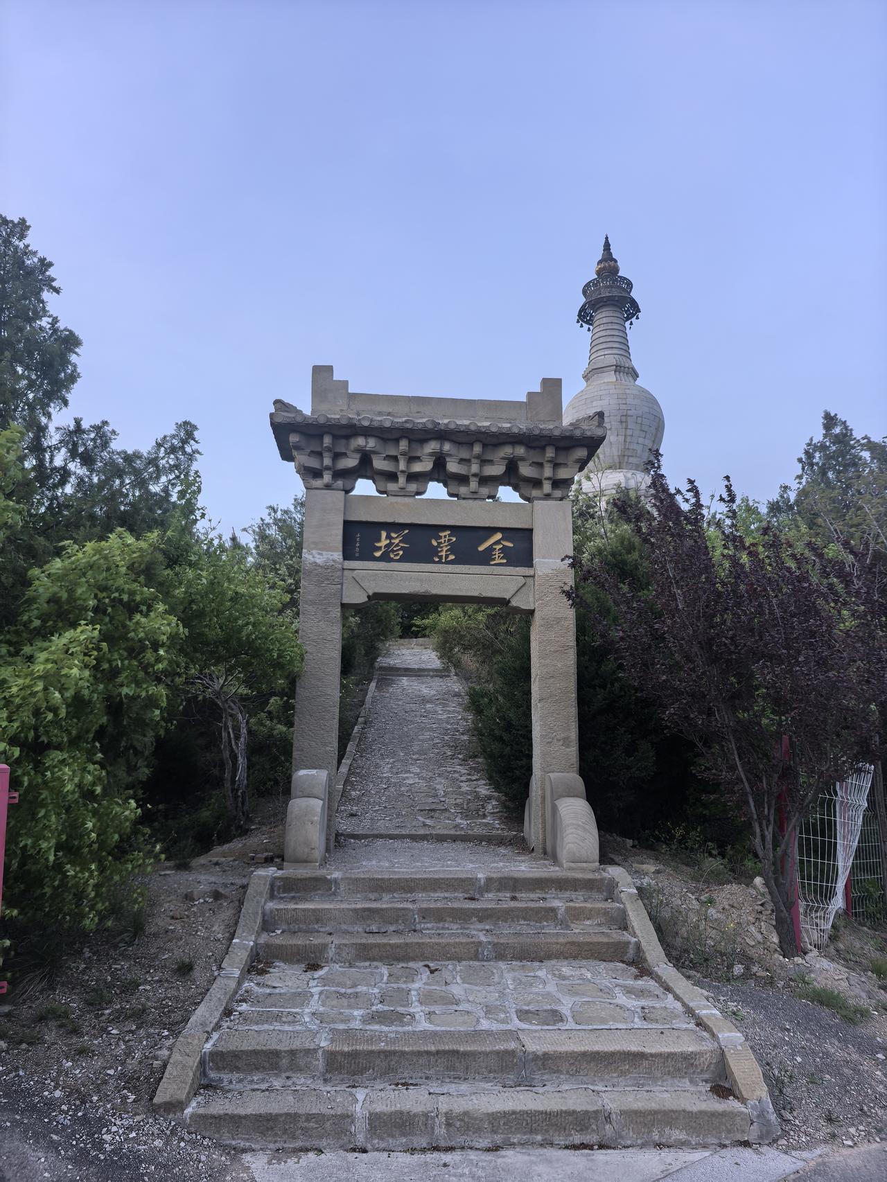 弘一法师说：“不要去管任何人，包括你的亲人，几十年形成的认知，不是你几句话就能叫