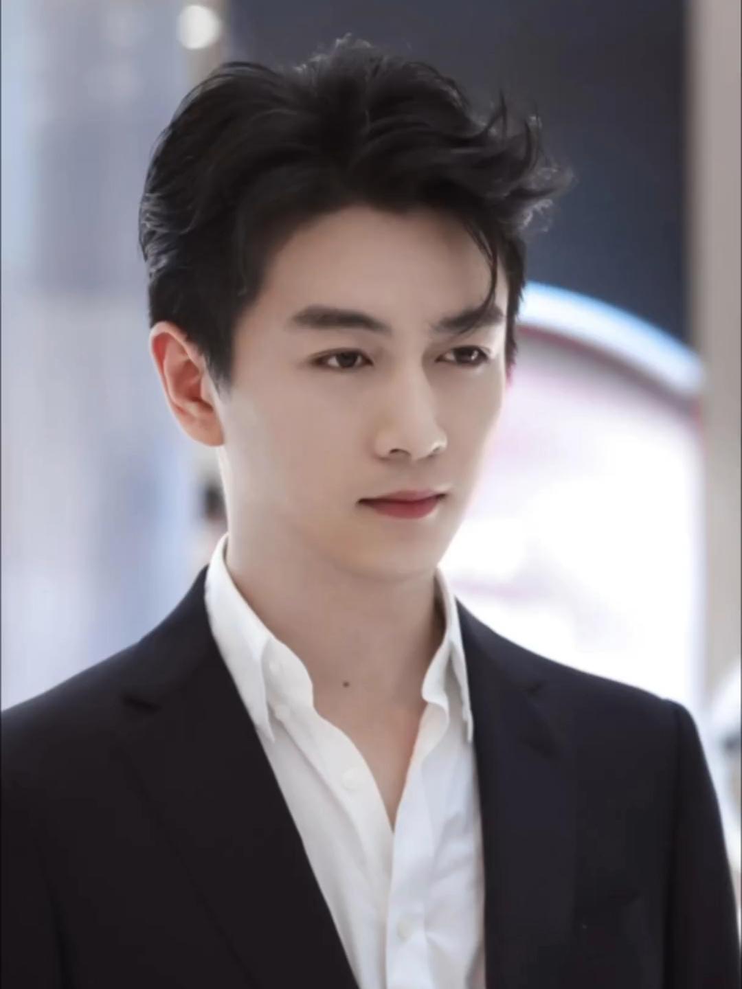 现在的婚姻，又多了一个隐形杀手：伴侣的粉丝。陈晓的大粉，骂陈妍希7年，而两人